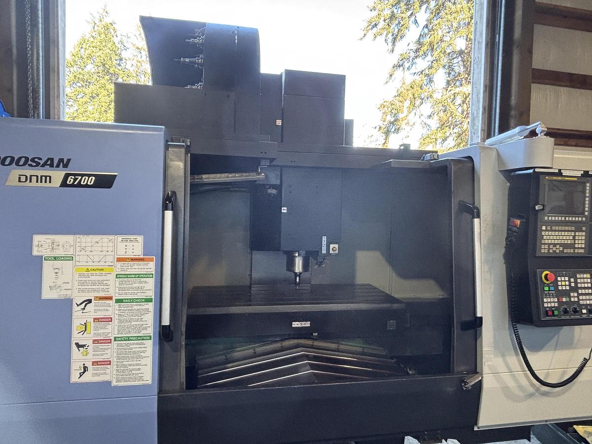 Used Doosan DNM 6700 CNC Vertical Machining Center