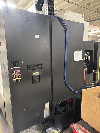Used 2014 Hyundai F500 CNC Vertical Machining Center