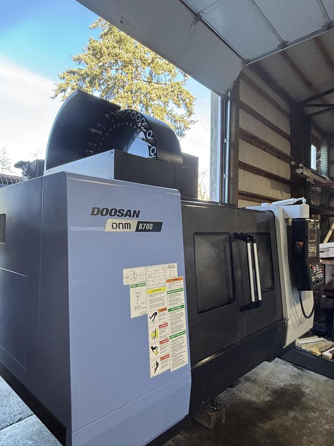 Used Doosan DNM 6700 CNC Vertical Machining Center