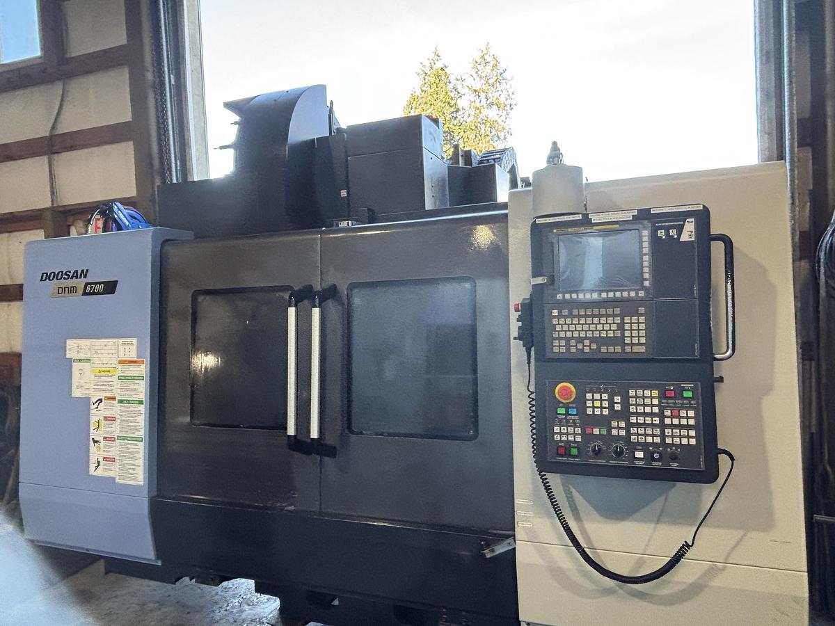 Used Doosan DNM 6700 CNC Vertical Machining Center