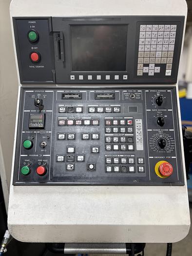 Used 2014 Hyundai F500 CNC Vertical Machining Center