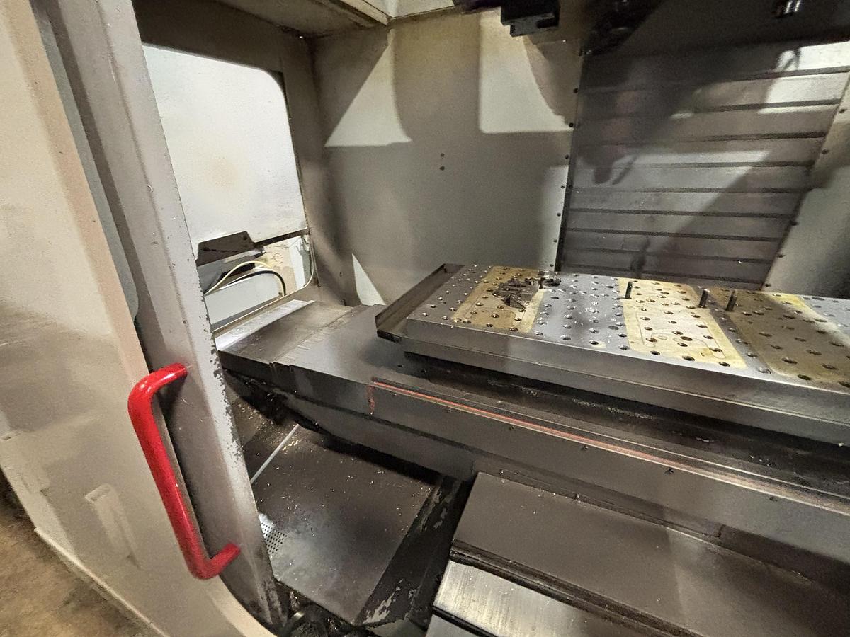 Used 2002 Haas VF3D-APC CNC Machining Center