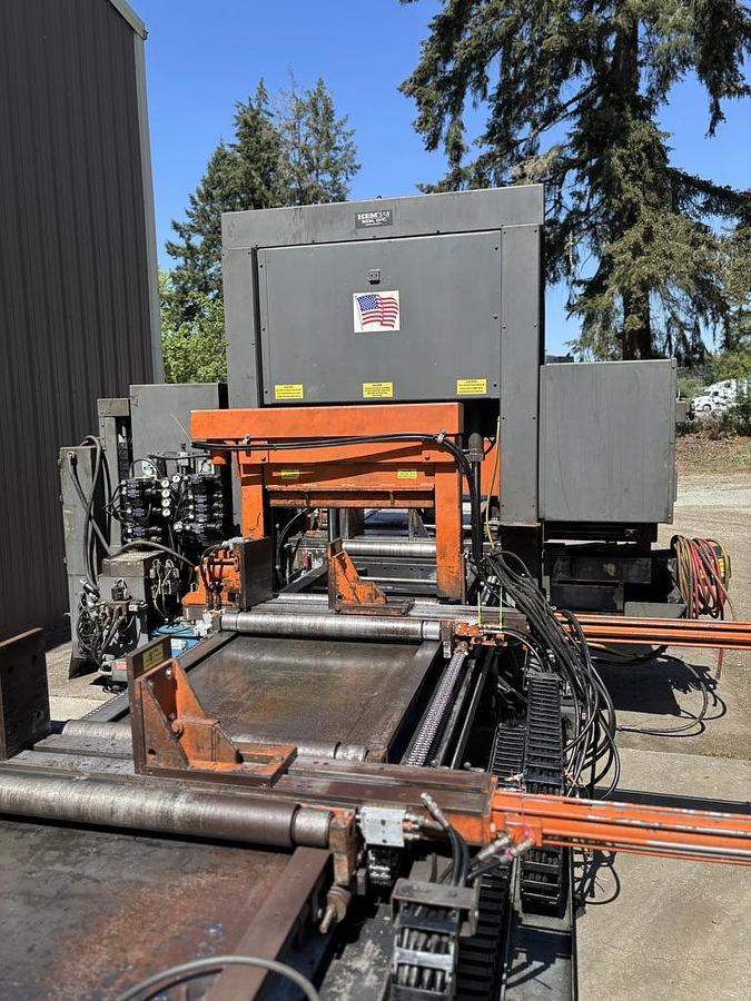 Used Hen WF130HA-DC Automatic Horizontal Saw