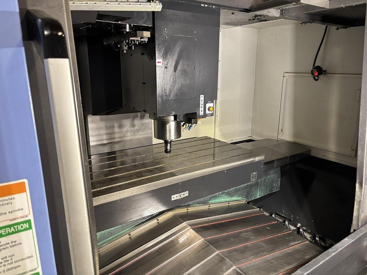 Used Doosan DNM 6700 CNC Vertical Machining Center
