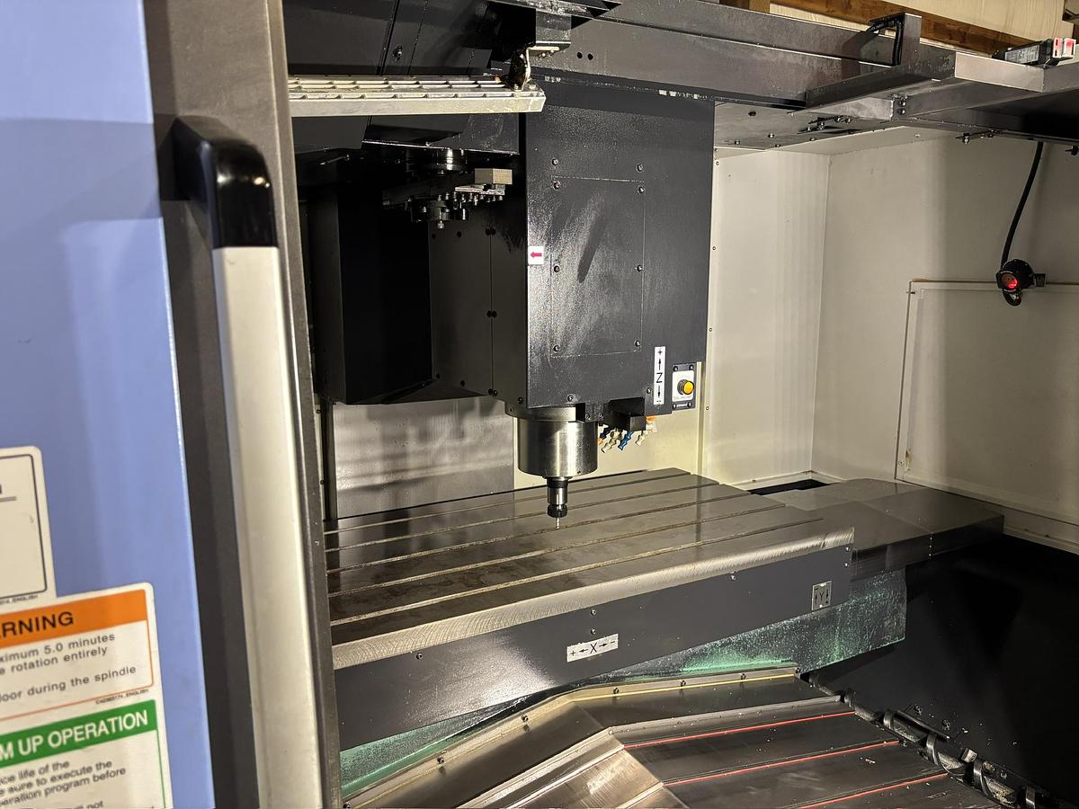 Used Doosan DNM 6700 CNC Vertical Machining Center