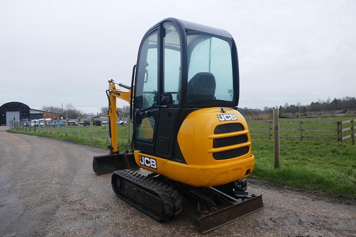 Used 2014 JCB 8018 CTS