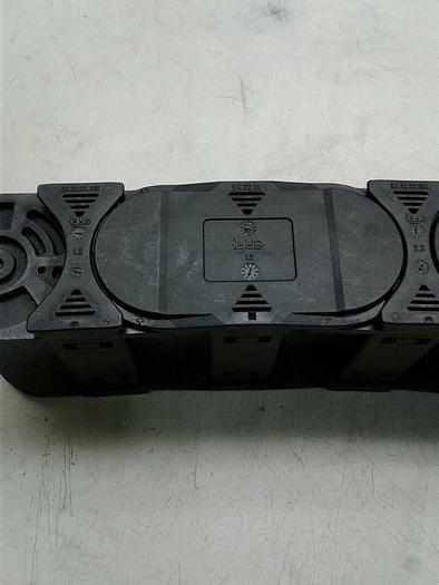 igus E4.32.01 ( 2 pieces) E4.32.02.100 (3 Pieces)