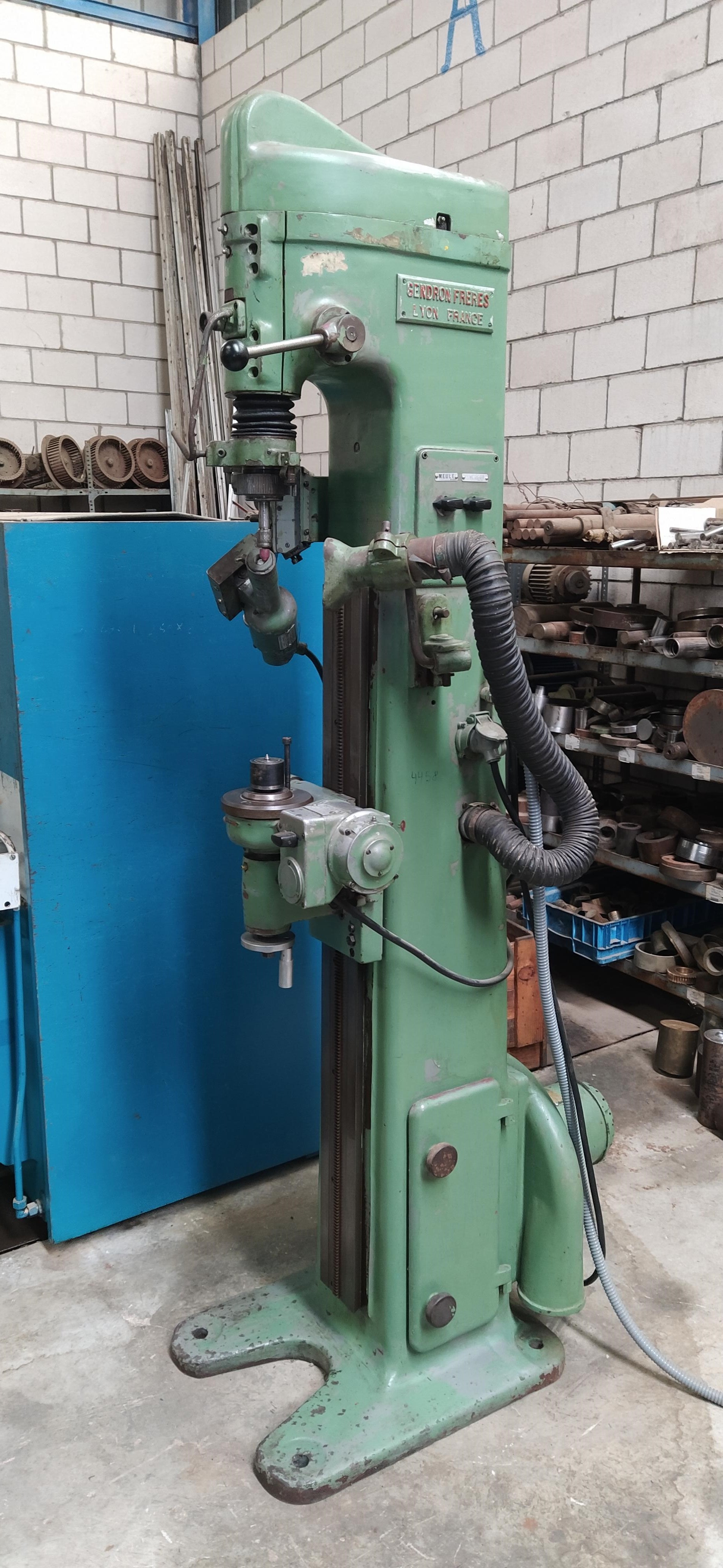 Usado GENDRON Rectificadora de Centros #4458