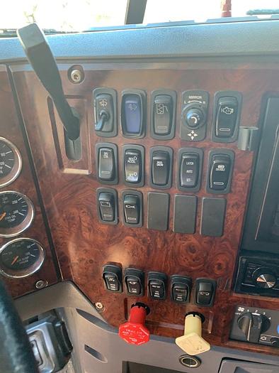 Used 2013 MACK CXU613