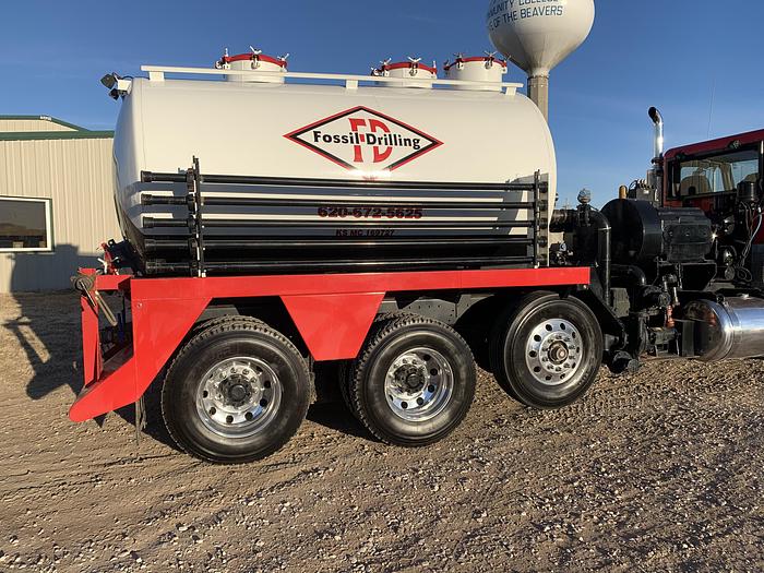 Used 2006 Peterbilt 357 4Axle 60 BBL Bobtail Kill Truck for Sale in Pratt, Kansas