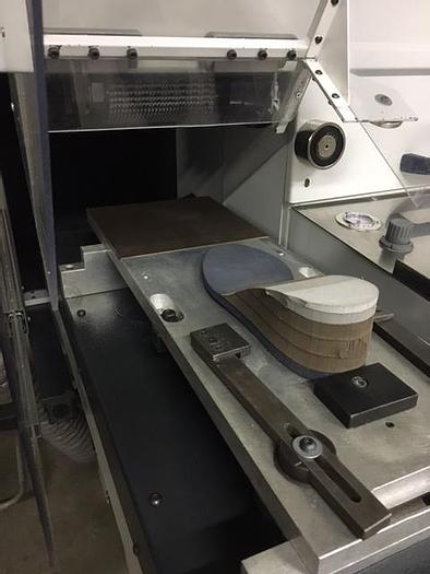 INSELLATRICE SAGOMATRICE SVASATRICE AUTOMATICA PER SUOLE - AUTOMATIC SHAPING FLARING MACHINE