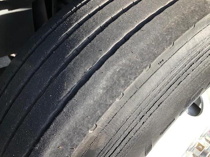 Used 2006 GMC C8500 6x4 Manitex SC75 Sign Crane - 26676