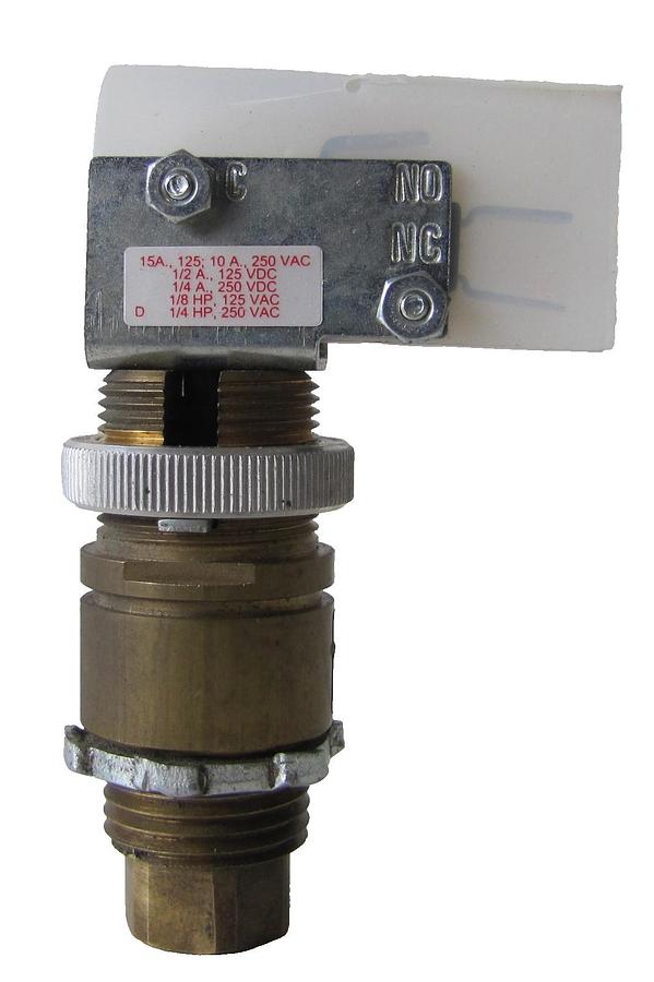 Used Asco HB46A215L Miniature Pressure Switch SPDT 125/250 VAC 250 PSI