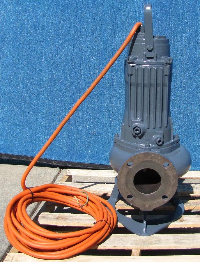 Used Flygt 5 HP Submersible Trash Water Sump Pump 200V 3PH 4" Outlet 48' Cable