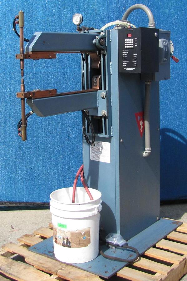 Used H&H 35 KVA Rocker Arm Resistance Spot Welder 24" Throat 230V 1 Phase w/ Coolant
