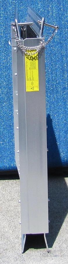 Used Aluminum Single Fold Loading Ramp 2 ft Long x 28.5 in Wide Portable 600 ft