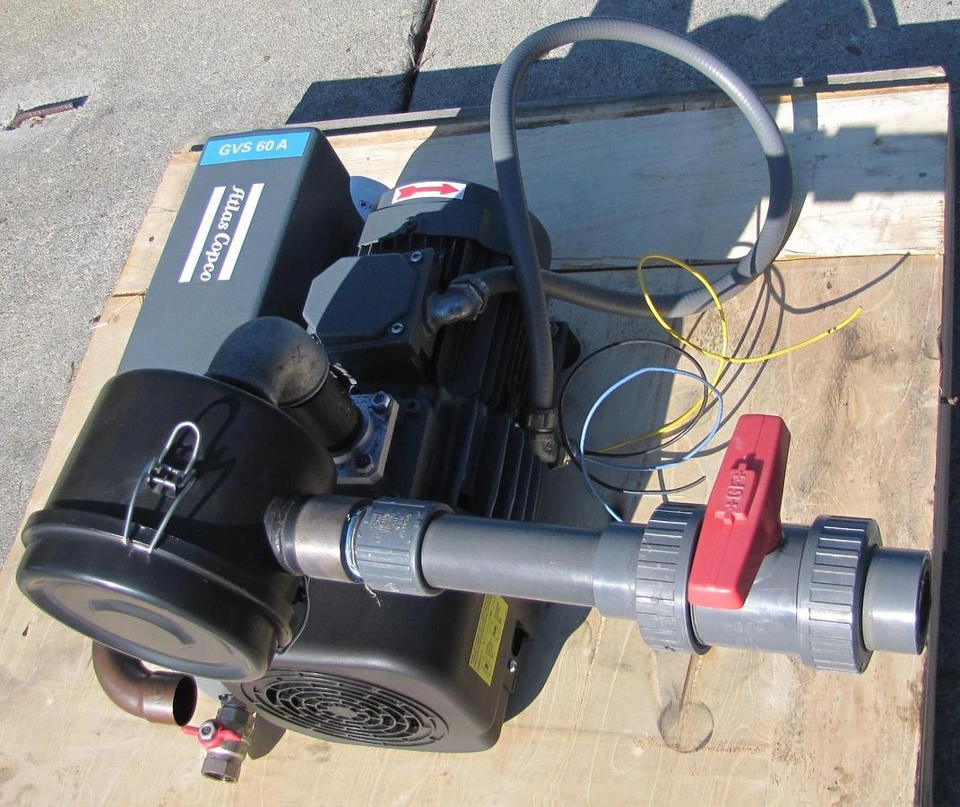 Used Atlas Copco 3 HP GVS Oil Lubricated Rotary Vane Vacuum Pump 42 CFM 230/460V