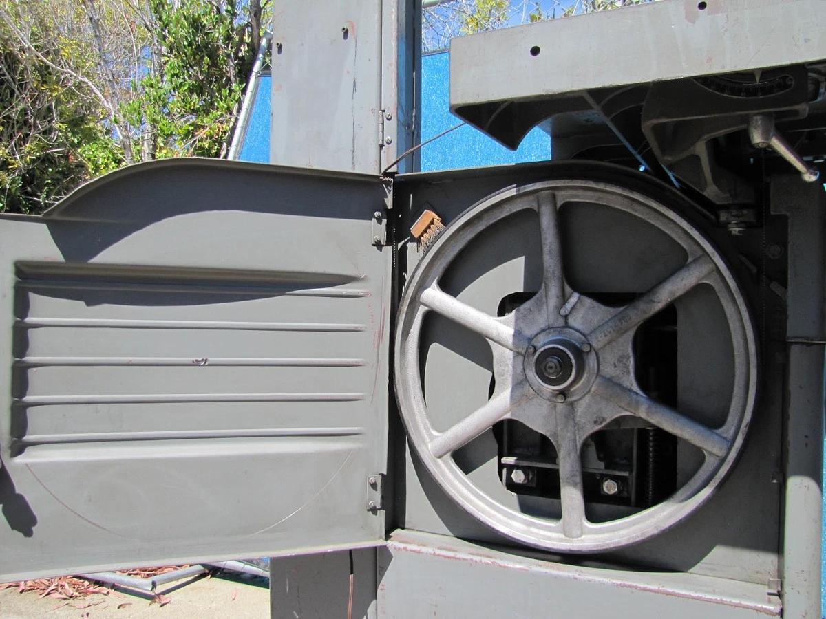 Used Rockwell 28-500 Vertical Band Saw Variable Speed 1HP 230V 1PH New Bi-Metal Blade