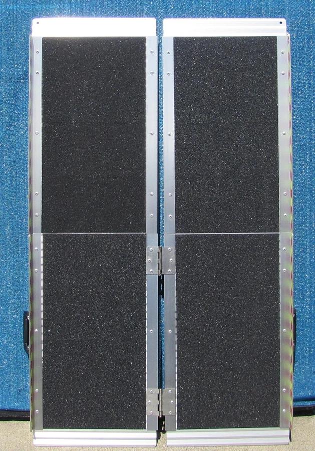 Used Aluminum Multi-Fold Loading Ramp 600 lb 4 ft x 28.5 in Wide Portable Folding
