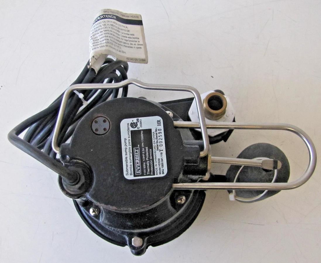 Used Everbilt Submersible Utility Sump Pump 1/3 HP 115V 6.5 Amps with Float