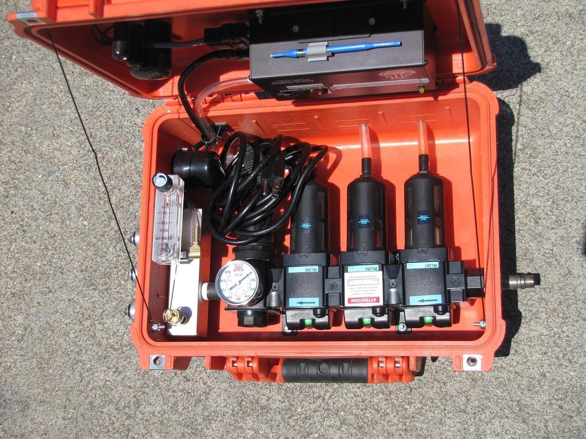 Used Twin Air TA-3 Rotary Vane Air Compressor 2HP 115V Three 50ft Hoses & Manifold