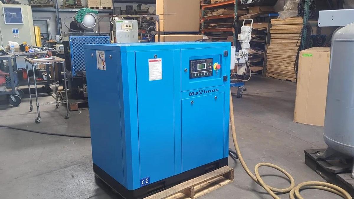 Used 2025 Maximus 15 HP 63 CFM Direct Drive Rotary Screw Air Compressor 230V 3 Phase