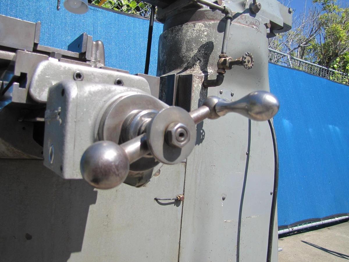 Used Bridgeport 1.5 HP J Head Vertical Mill Milling Machine Variable Speed 460V 3 Ph