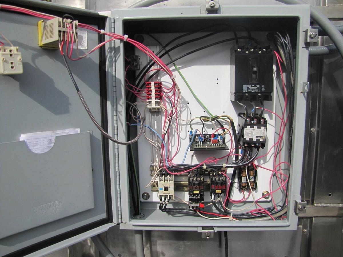 Used Commercial Stainless Steel Heat Shrink Tunnel 350°F Adjustable Speed Conveyor