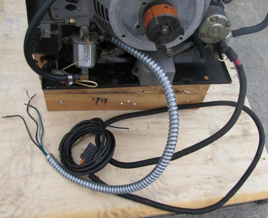 Used Onan Commercial 6500 Watt RV Generator Gasoline Powered 120V Output