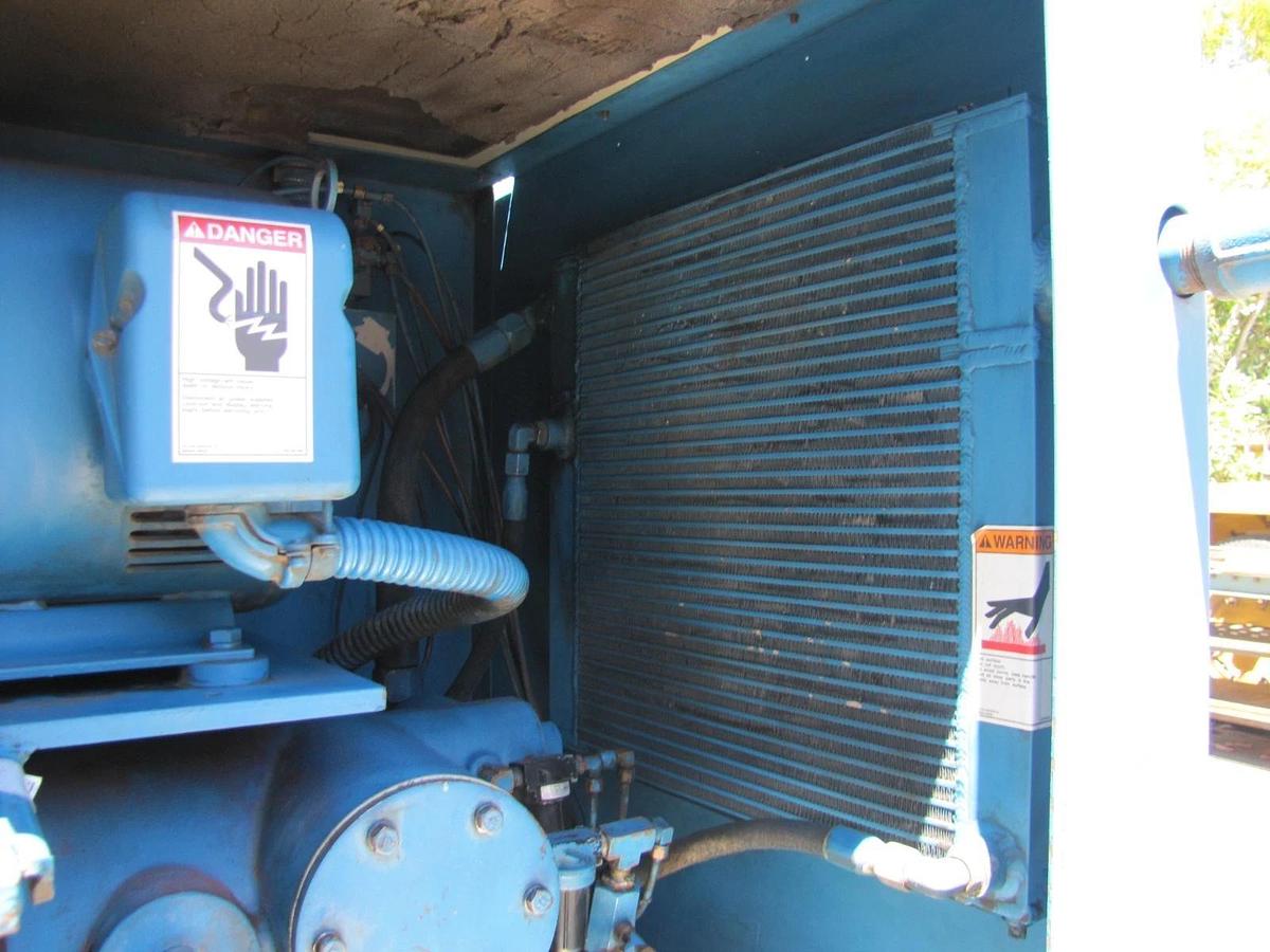 Used Quincy 25HP Rotary Screw Air Compressor 120 Gallon Tank 230V 3 Ph 39,462 Hours