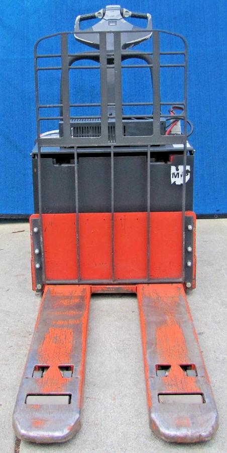 Used Toyota 8HBE30 Electric Pallet Jack 24 VDC 24V With Battery Charger 6000 lbs.