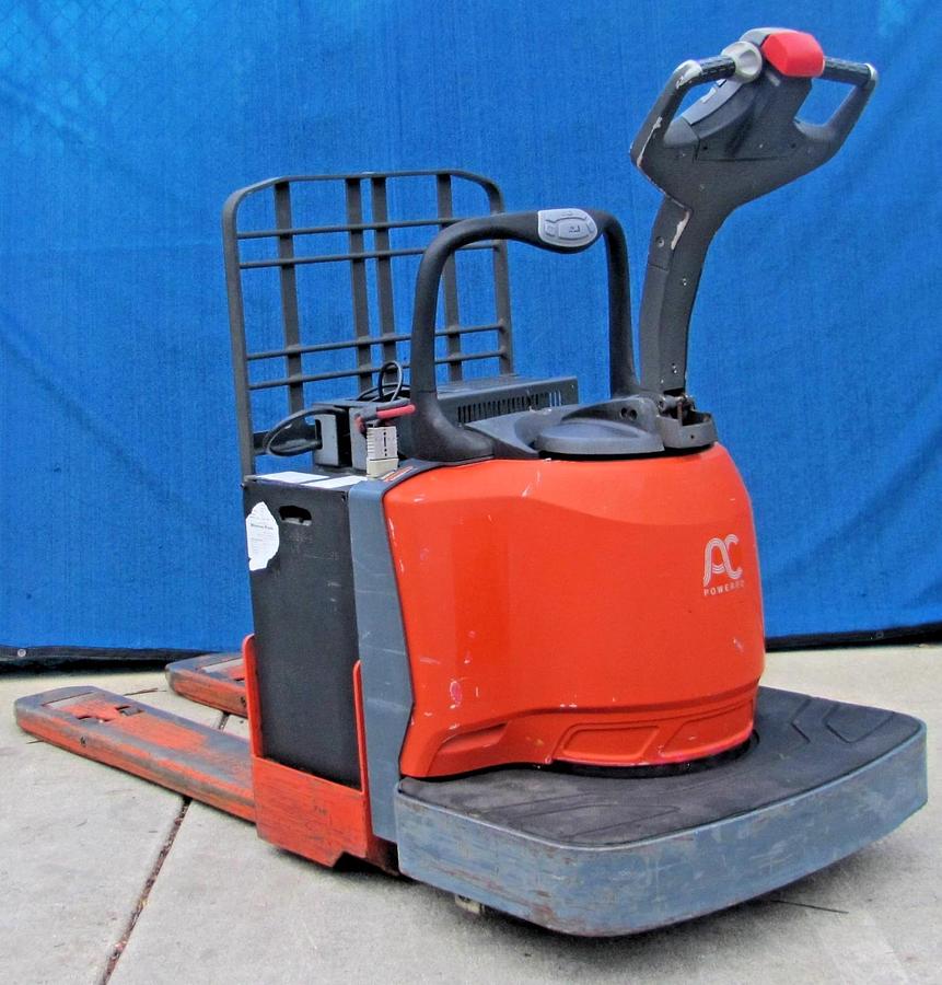 Used Toyota 8HBE30 Electric Pallet Jack 24 VDC 24V With Battery Charger 6000 lbs.