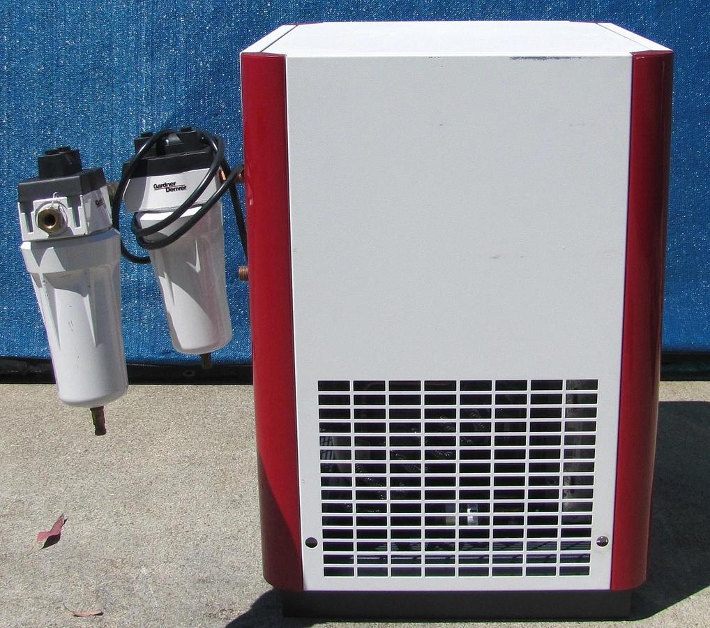 Used Gardner Denver RNC25A2C1N1 25 SCFM Refrigerated Air Dryer 115VAC 232 PSIG R134A