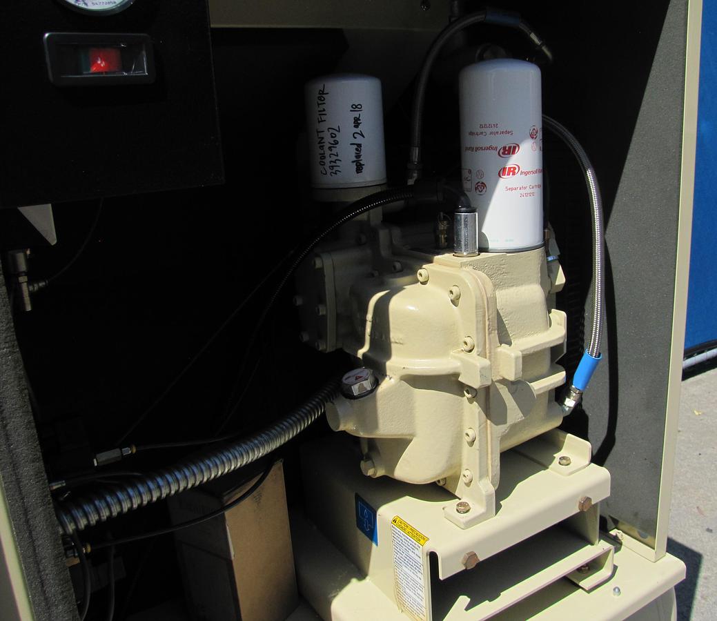 Used Ingersoll Rand 5 HP Rotary Screw Air Compressor with Dryer & 80 Gallon Tank