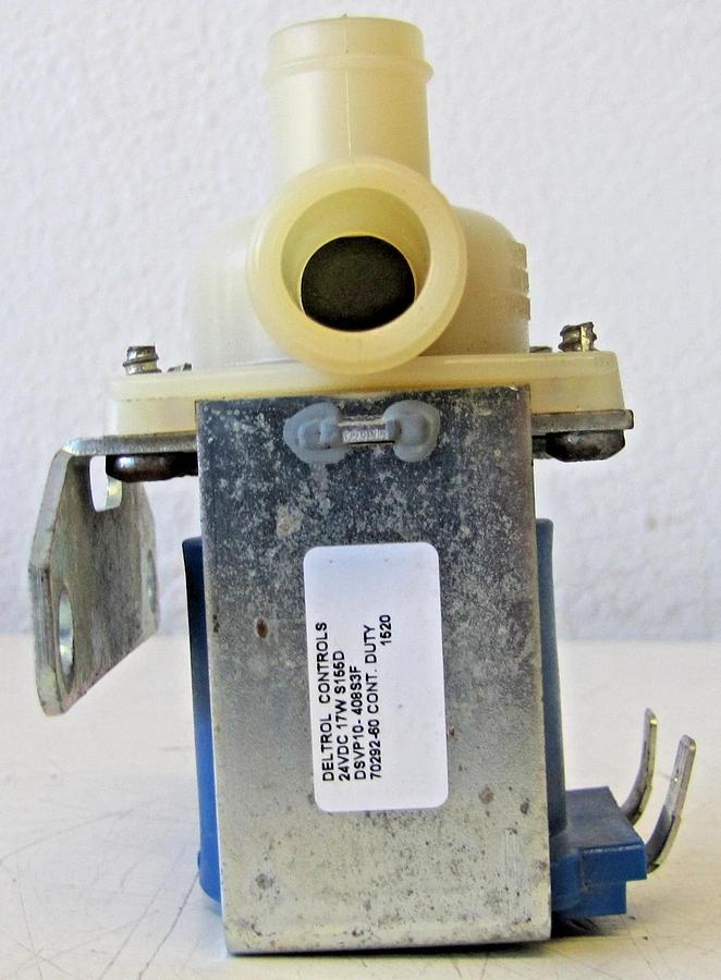 Used Deltrol Controls 24 VDC DSVP10-408S3F Two Way Dispense Water Valve 56601064