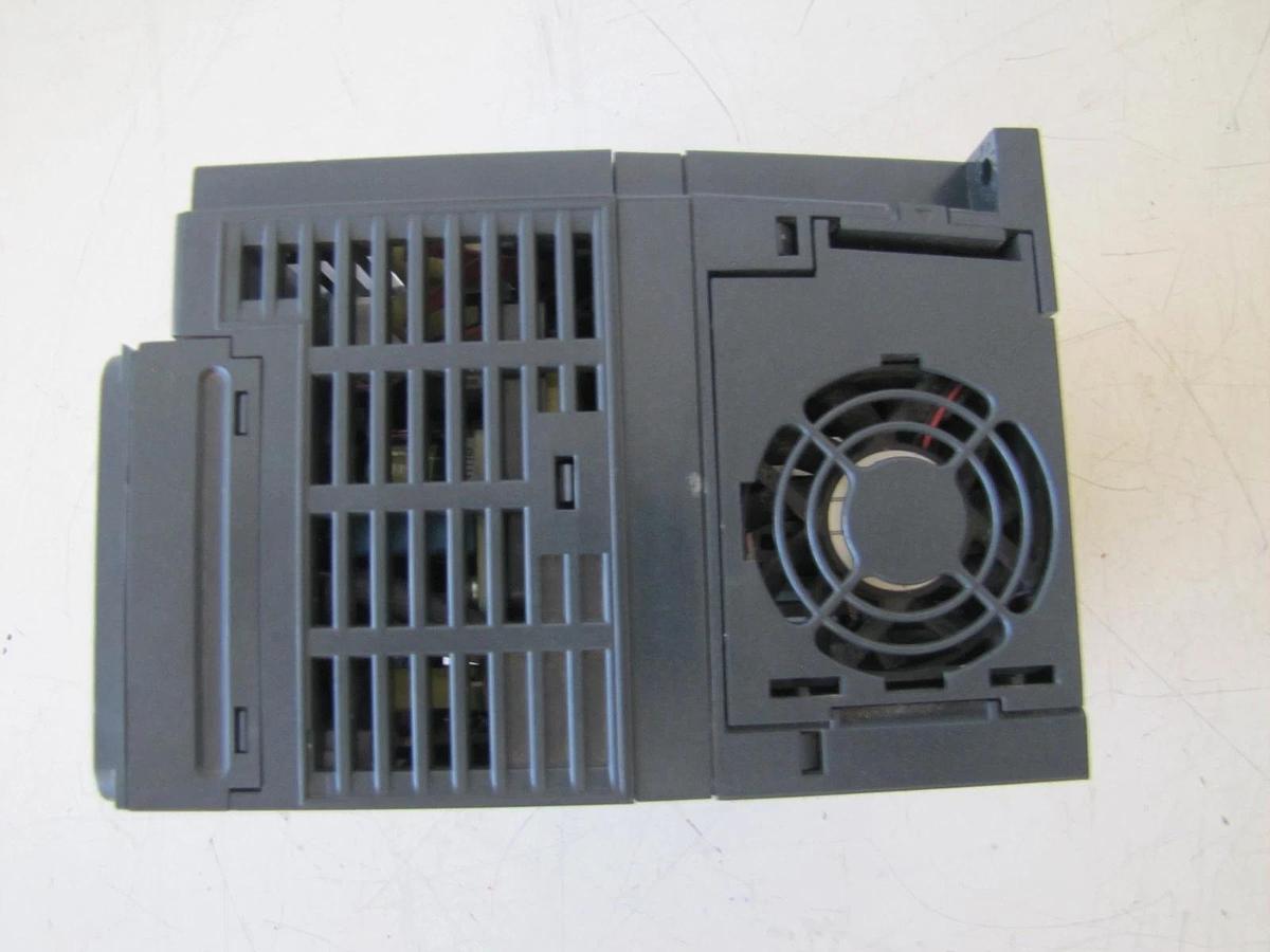 Used Schneider Electric Altivar 320 VFD Variable Frequency Drive 1.5kW 2HP 200-240V