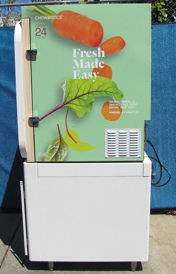 Used Chowbotics Sally01 Fresh Meal Salad Food Refrigerated Vending Machine AS IS 120V