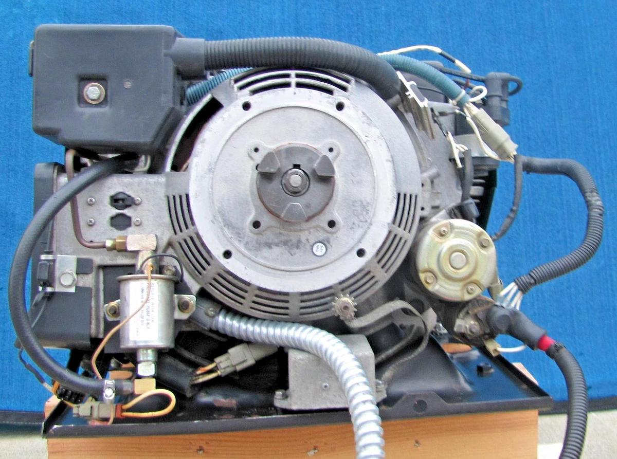 Used Onan Commercial 6500 Watt RV Generator Gasoline Powered 120V Output
