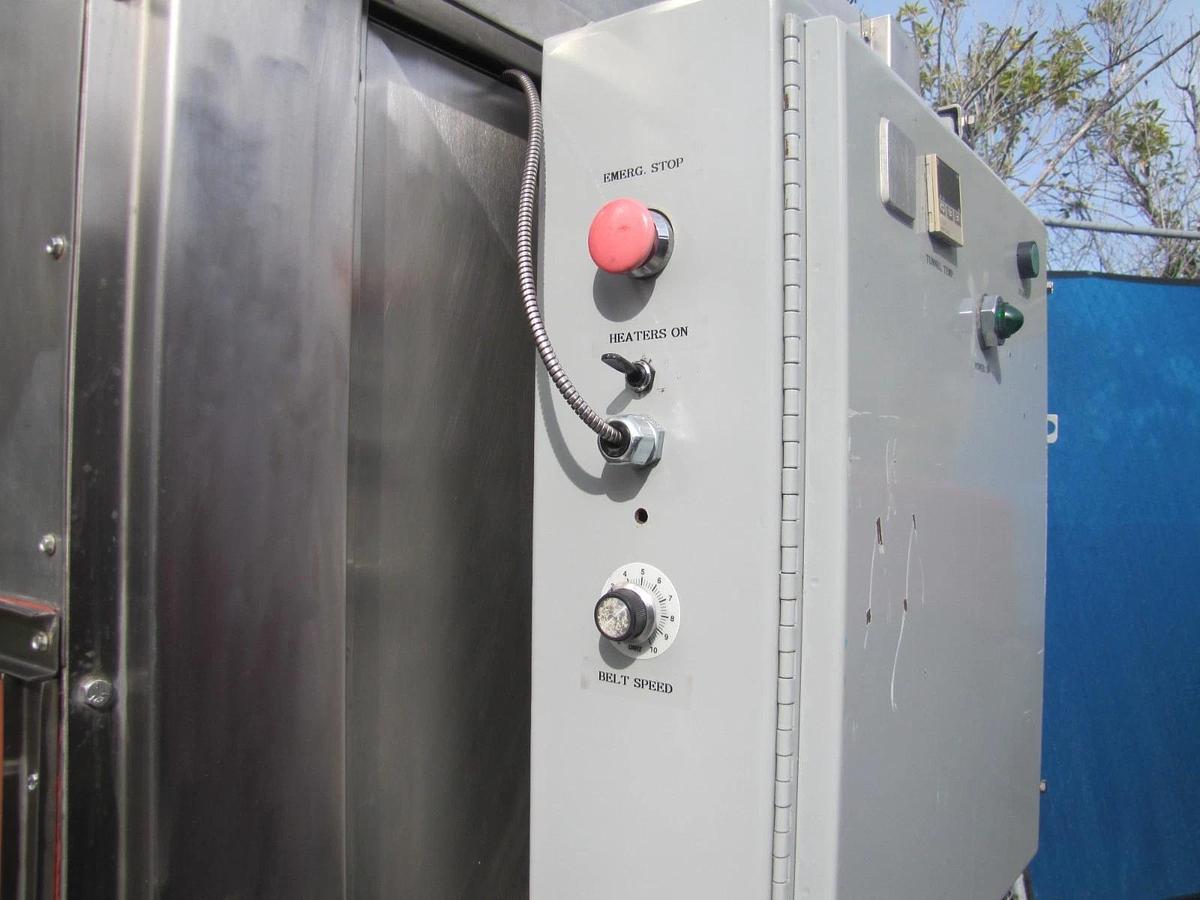 Used Commercial Stainless Steel Heat Shrink Tunnel 350°F Adjustable Speed Conveyor