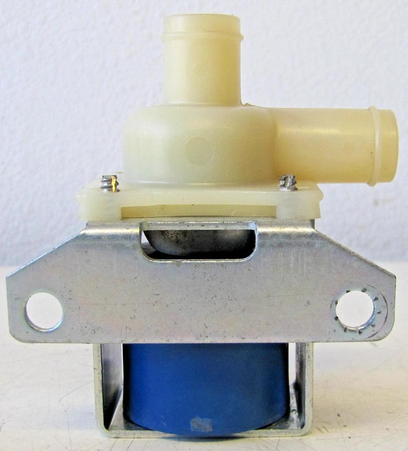 Used Deltrol Controls 24 VDC DSVP10-408S3F Two Way Dispense Water Valve 56601064