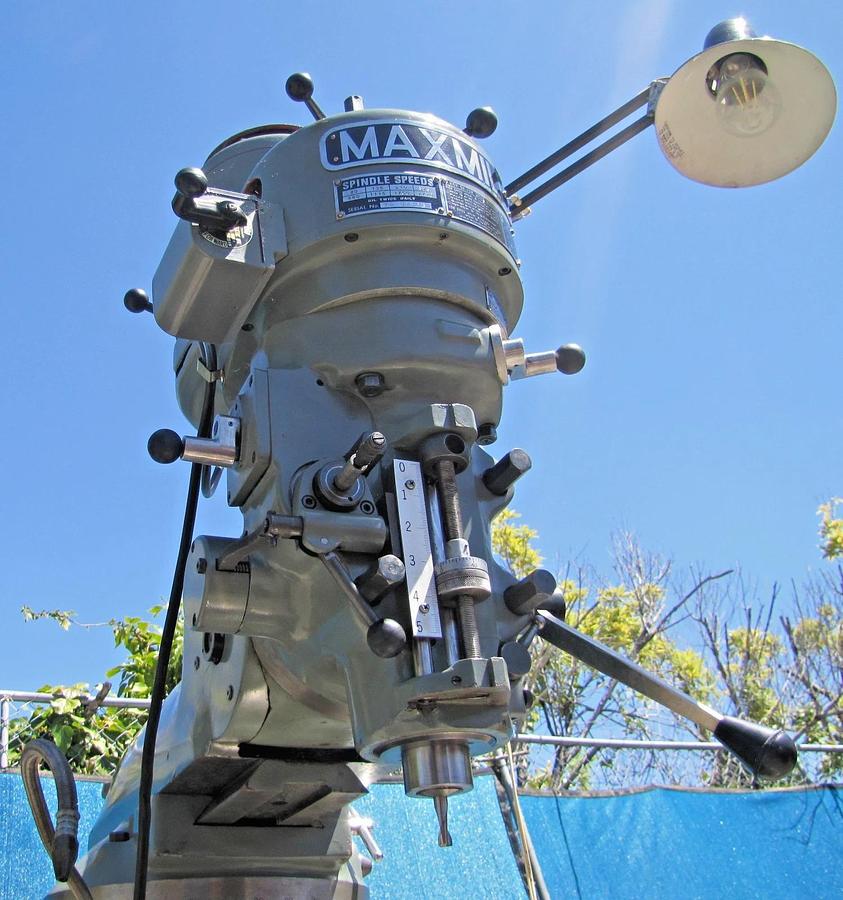 Used Maxmill 2HP Mill Drilling Milling Machine Power Table Auto Feed Coolant 6in Vise