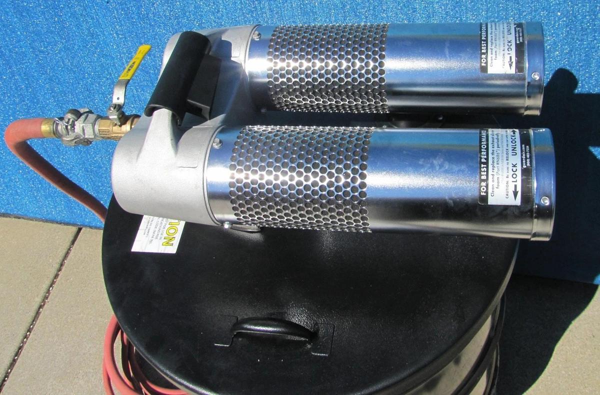 Used Guard Air Portable Air Powered Vacuum Cleaner 55 Gallon Drum w/ Air Hose