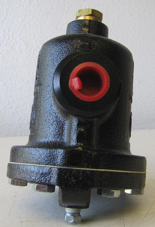 United Brass Works 1/2" 850 Steam Trap 50 to 125 PSI Ductile Iron Construction