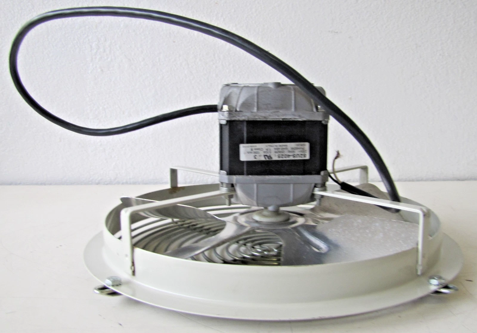 Used Atlas Copco EMI 12" Fan Motor 230V 1PH 25/82W 0.53A 1550 RPM 82US-4025 LZ15-10