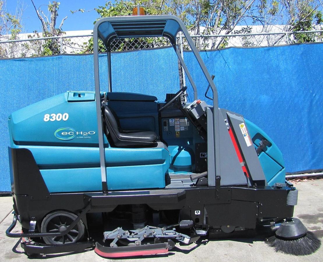 Used Tennant 8300 Ride-On 36V Electric Floor Scrubber Sweeper 358 Hrs Dump Hopper