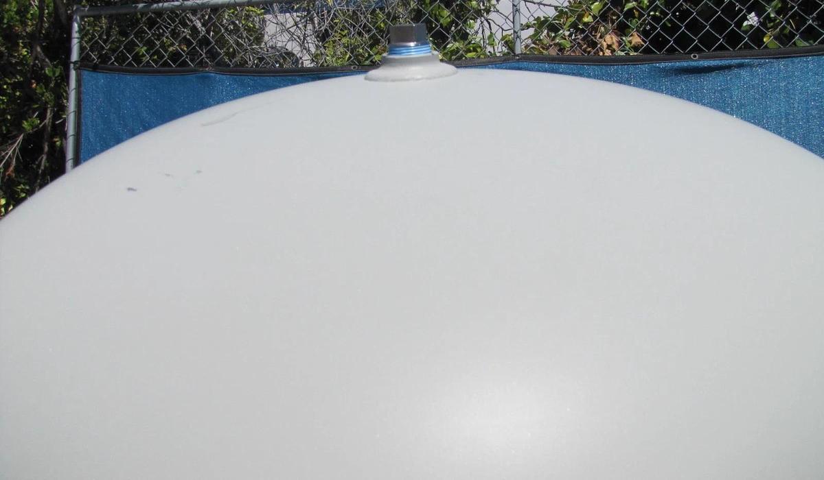 Used Samuel Vertical 200 Gallon Air Tank 200 PSI w/ Pressure Gauge Ball Valve Outlet