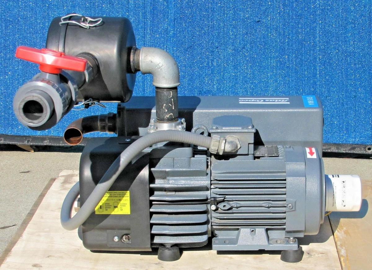 Used Atlas Copco 3 HP GVS Oil Lubricated Rotary Vane Vacuum Pump 42 CFM 230/460V