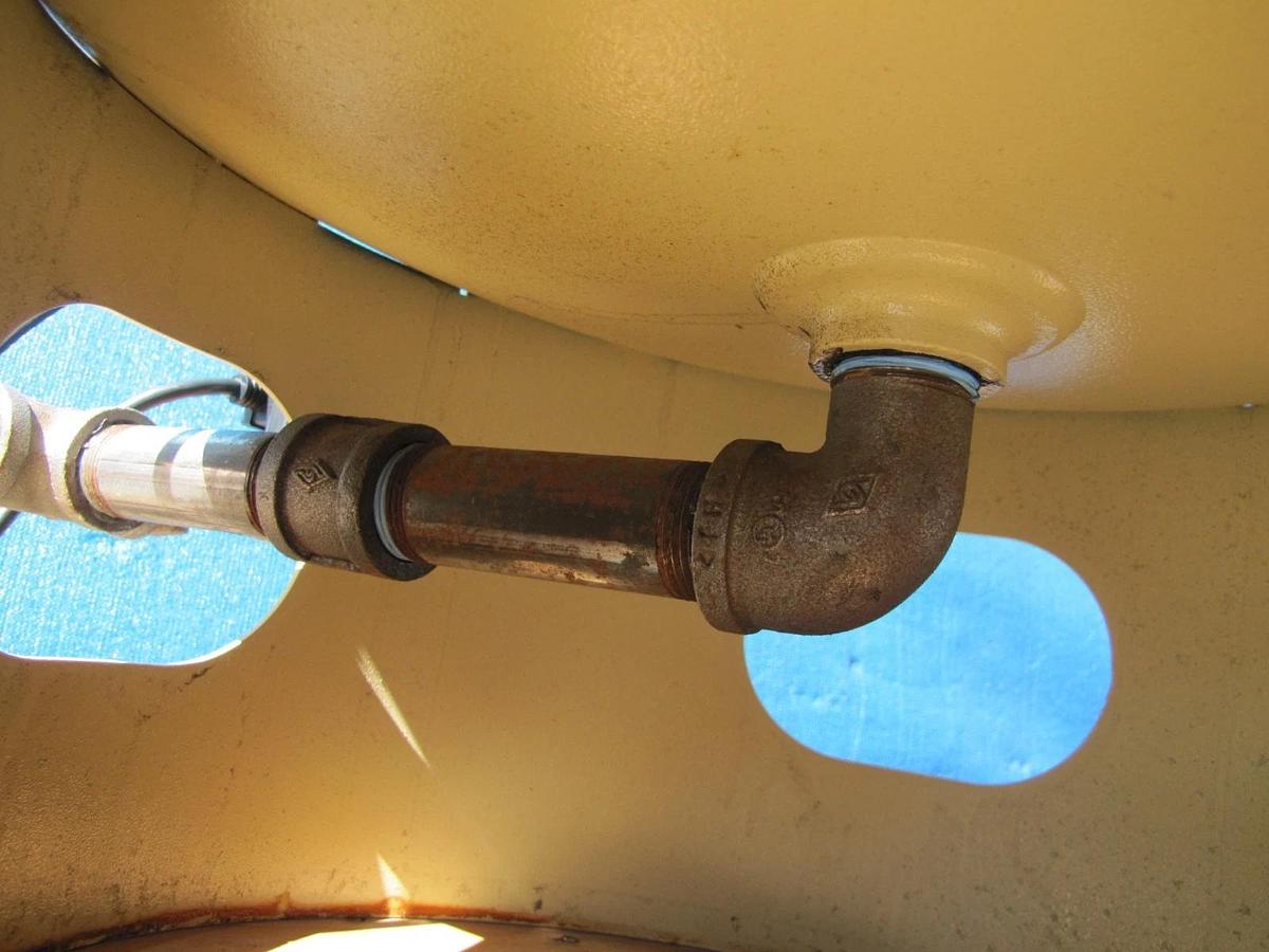 Used Ingersoll Rand 120 Gallon Air Receiver Tank w/ Filter Oil Separator & Regulator