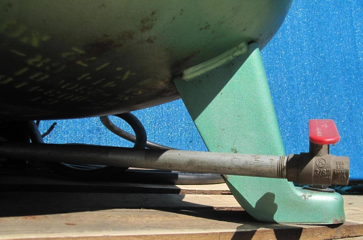 Used SpeedAire 5 HP Upright Piston Air Compressor with 80 Gallon Tank 220V 1 Phase