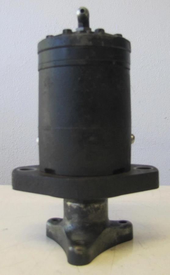 Used Advance Nilfisk 56304811 Scrub Hydraulic Motor Eaton 101-3045-009 Captor